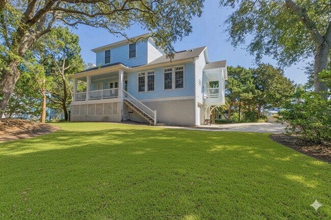 Building Photo - 313 S Forest Dune Dr