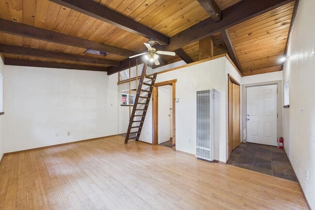 Building Photo - 2910 Greenbriar Ln