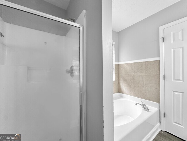 Building Photo - 5087 Limerick Ln