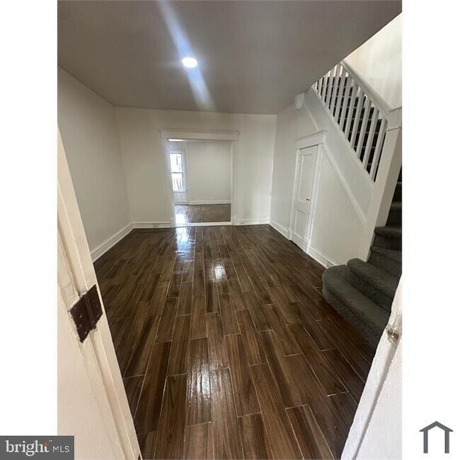 Building Photo - 3219 N 29th St