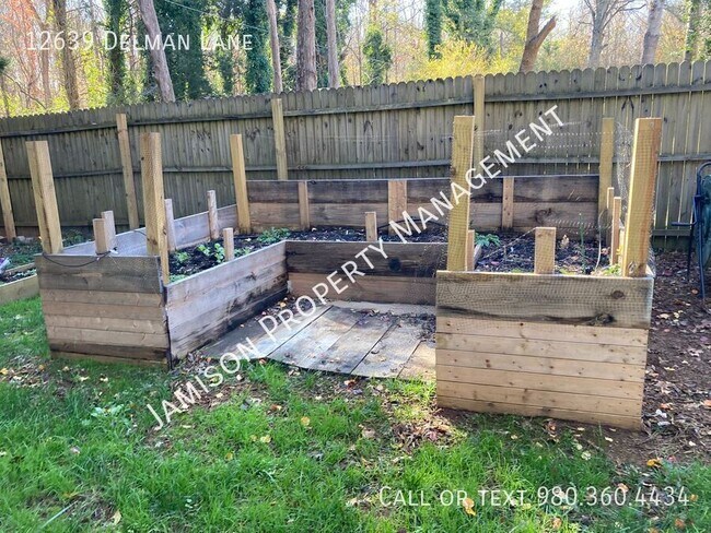 Building Photo - 12639 Delman Ln