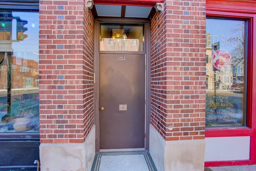 Building Photo - 1253 Williamson St