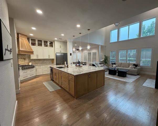 Building Photo - 5315 Cree Dr