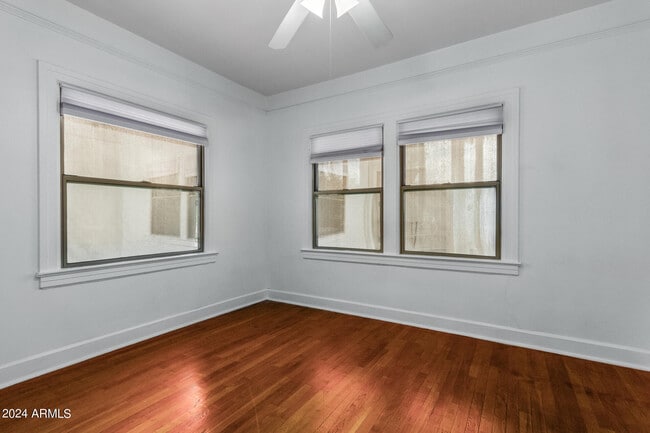 Building Photo - 2209 N Edgemere St