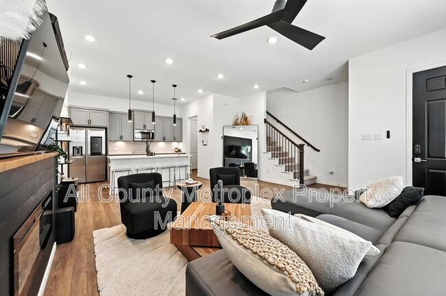 Building Photo - 7513 Laburnam Rd