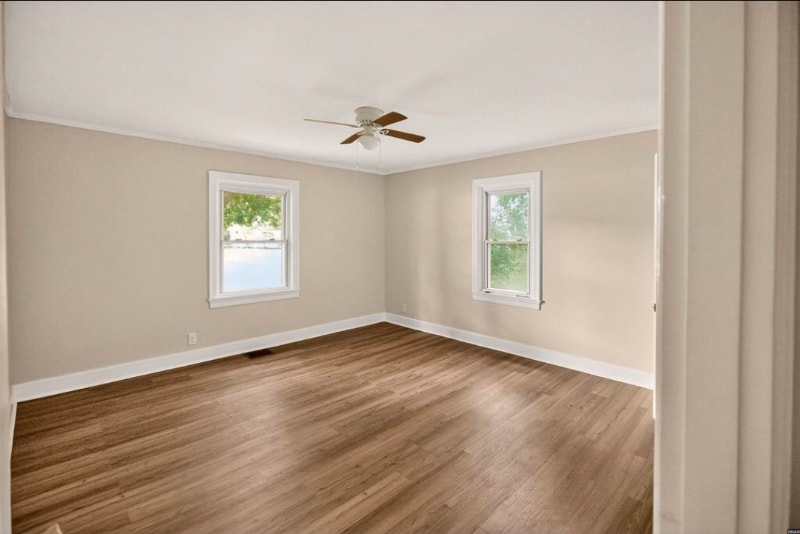 Building Photo - 304 S Poplar St