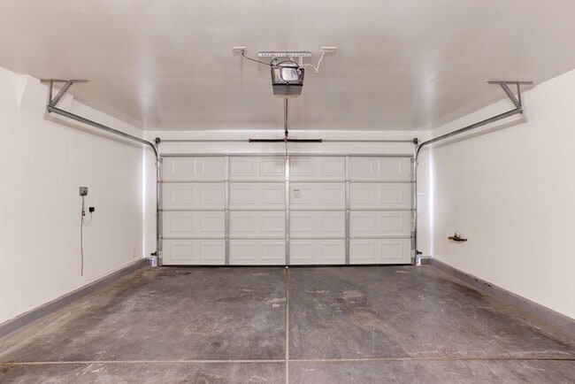 Building Photo - 6540 E Slate Springs Ct