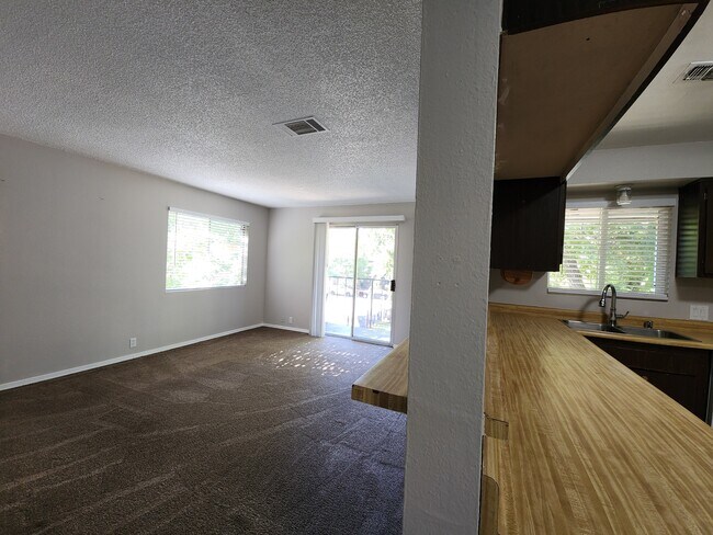 Building Photo - 55 Mina Ave