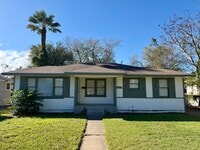 Building Photo - 3933 Harris Dr