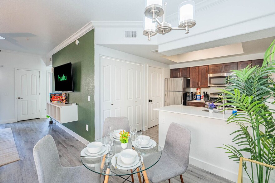 Building Photo - 2155 S 55th St