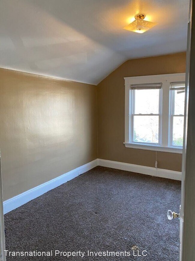 Building Photo - 3 br, 1.5 bath House - 8602 Jeffries Avenue