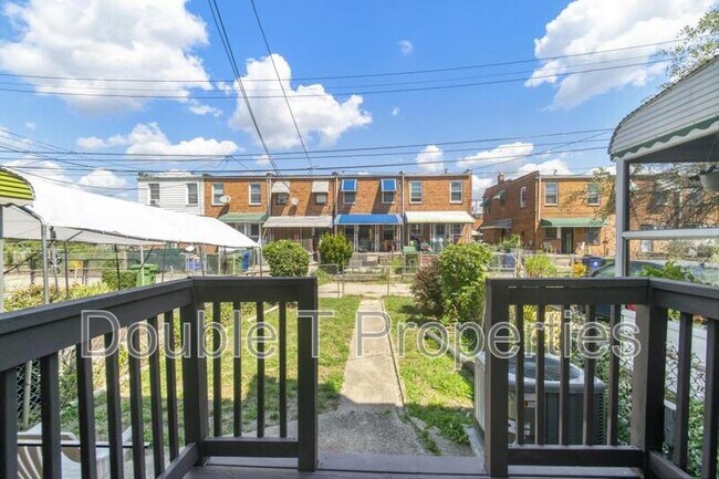 Building Photo - 3033 Seamon Ave