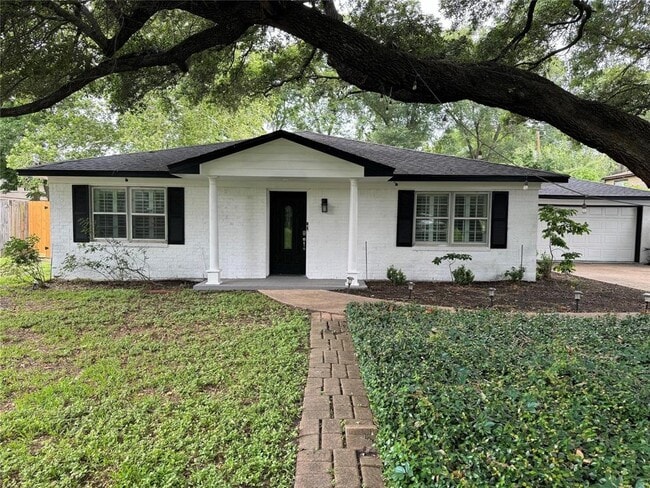 Building Photo - 9102 N Allegro St