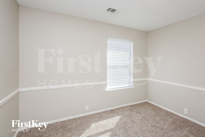 Building Photo - 1402 Caleo Dr