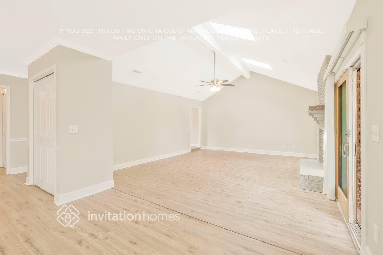 Building Photo - 2241 Staggerbush Dr