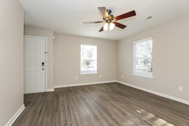 Building Photo - 3341 Mullins Ct