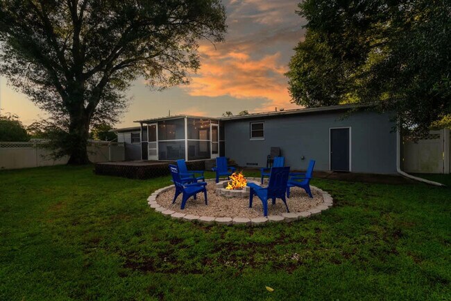 Building Photo - 6206 Carranza Dr
