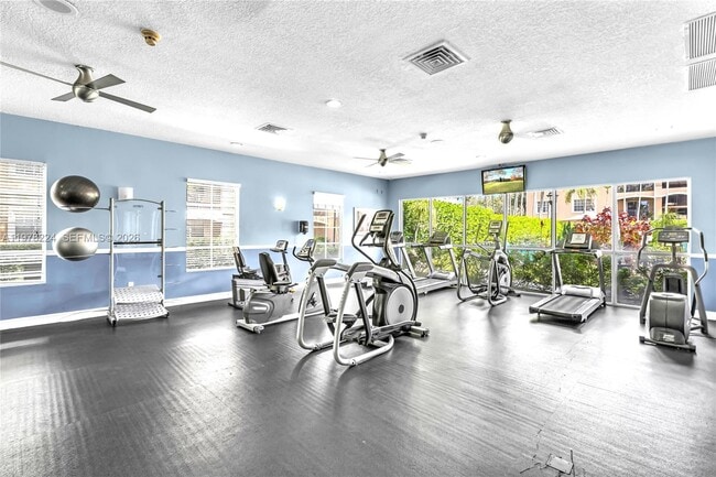 Building Photo - 101 SW 117th Ave