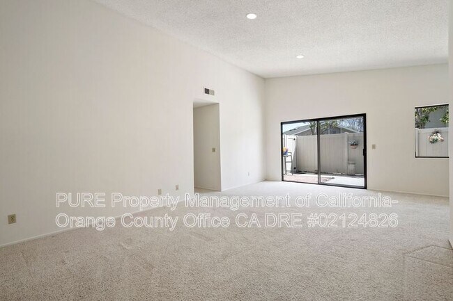 Building Photo - 8933 Amador Cir