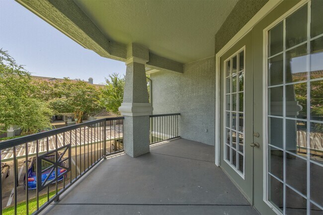 Building Photo - 3045 Marina Bay Dr