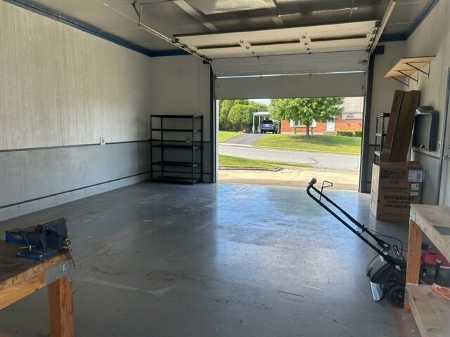 Building Photo - 2415 S Lumber St