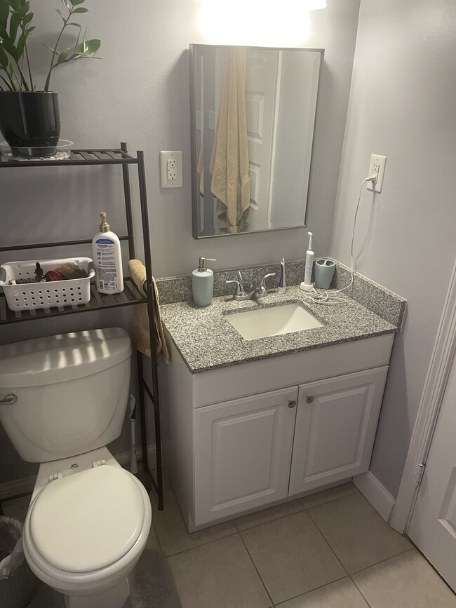 Stylish Bathroom - 2329 W Grace St