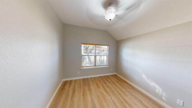 Building Photo - 20717 Bellerive Dr