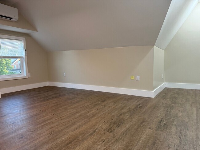 Building Photo - 39 N Penrose St