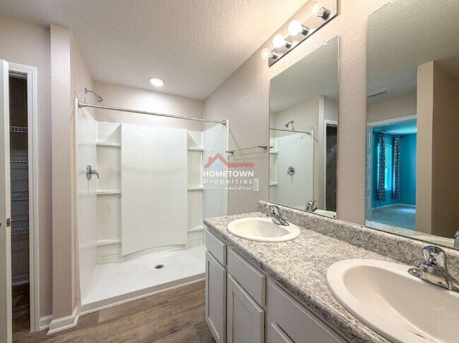Building Photo - 7305 Lakeside Oak Ct