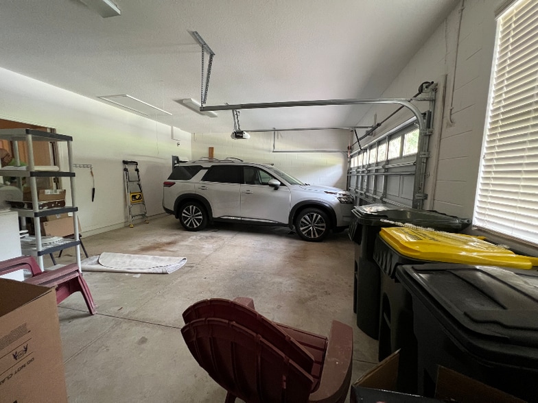 Building Photo - 4000 Liberty Hill Dr