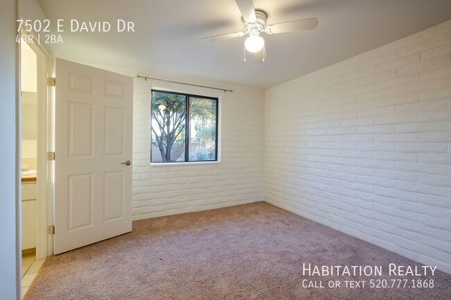 Building Photo - 7502 E David Dr