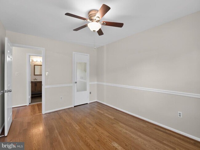 Building Photo - 7740 Bristol Square Ct