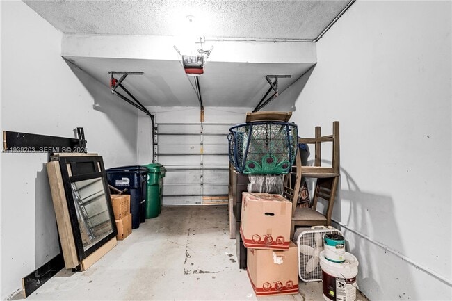 Building Photo - 11824 SW 99th St