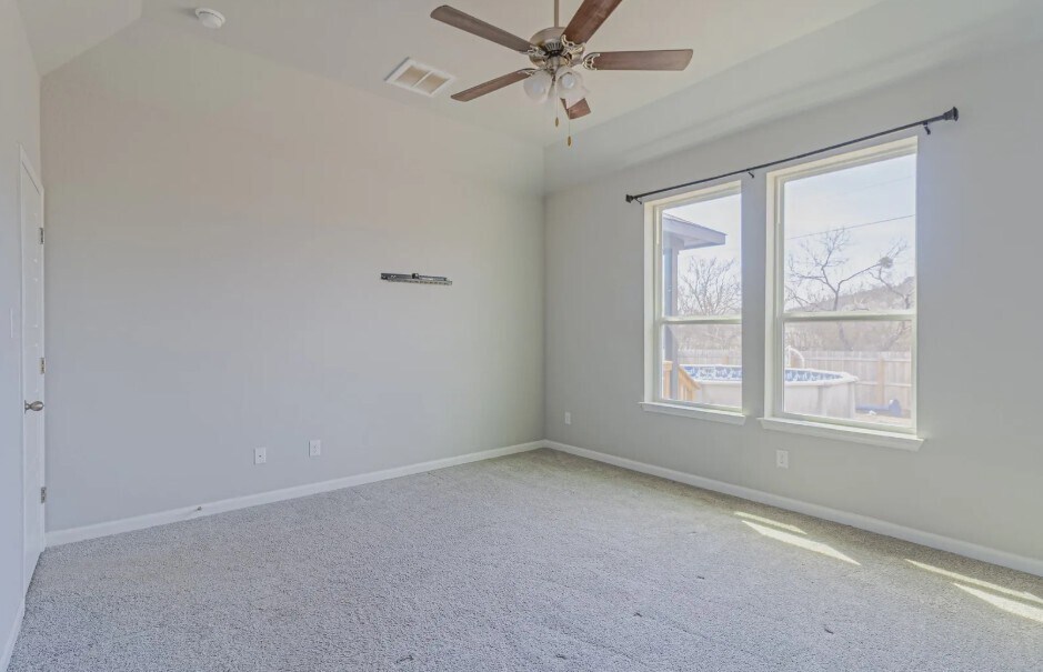 Building Photo - 2511 Seabream Dr