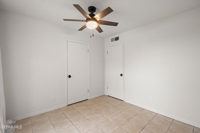Building Photo - 7139 Orizaba Ave