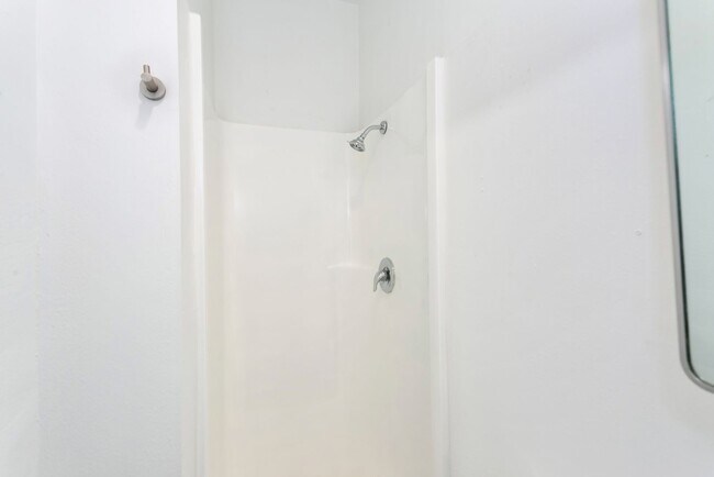Building Photo - 5420 S Tacoma Way