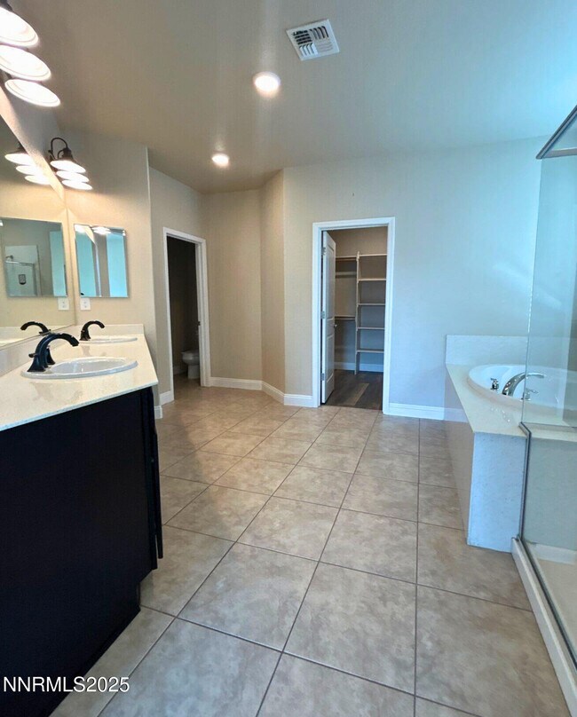 Building Photo - 204 Bristol Wells Ct