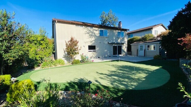 Building Photo - Gorgeous 4BD/2.5BA, Two-Story Home in Casa...
