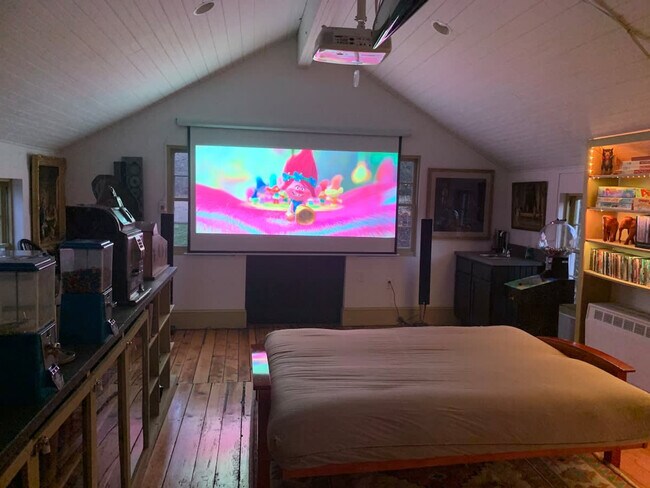 Building Photo - 1357 Canal Rd