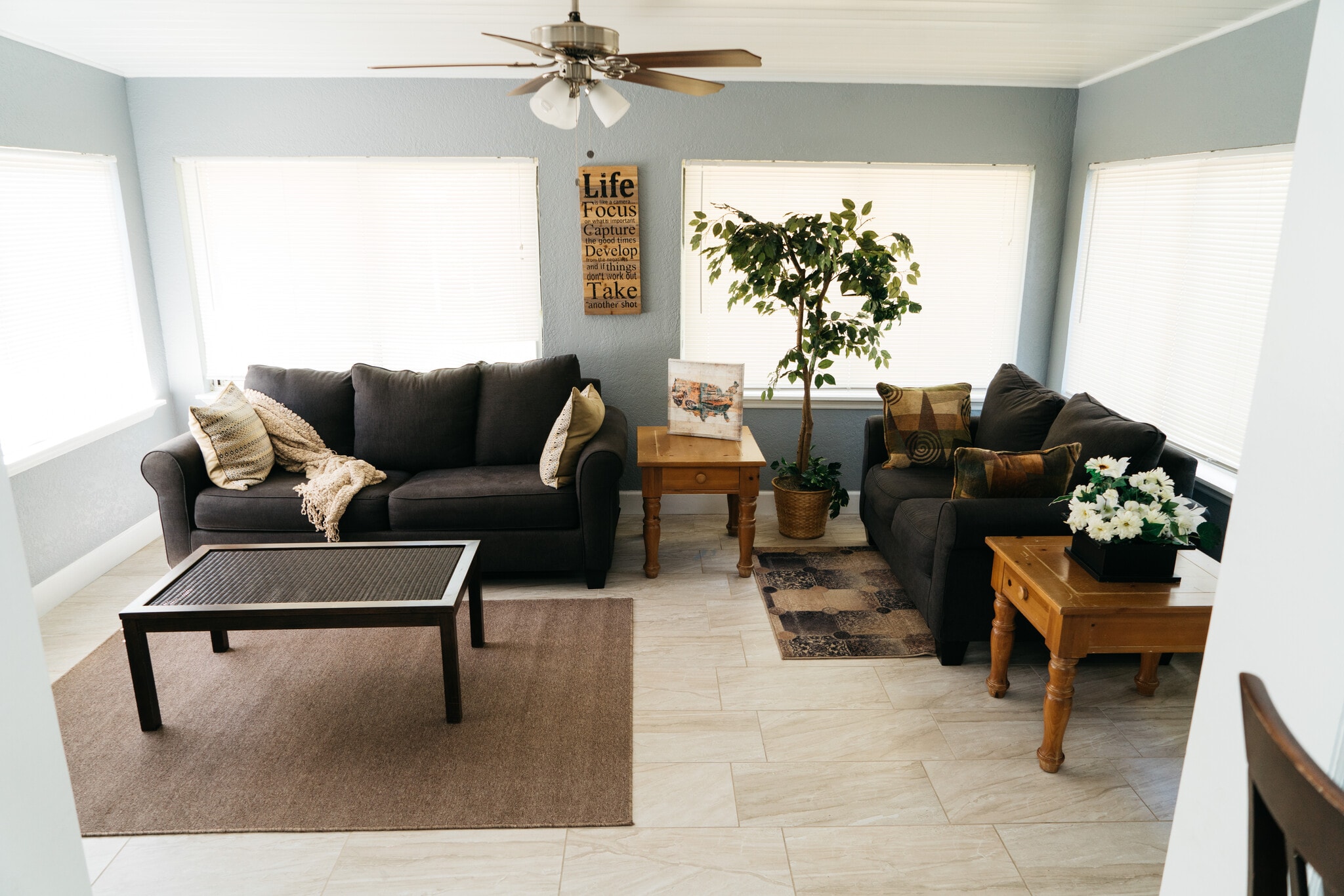 Sitting room - 3012 Rogan Rd