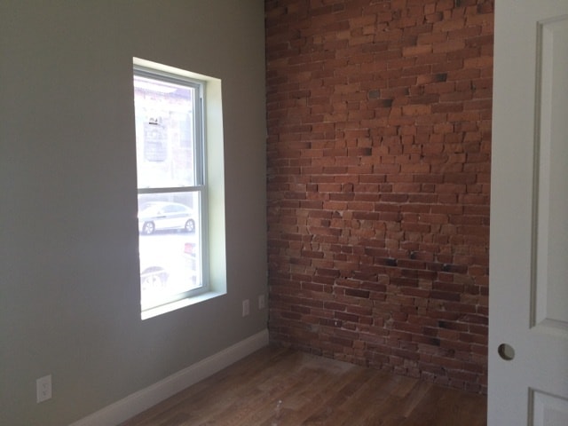 Building Photo - 35 Forbes St