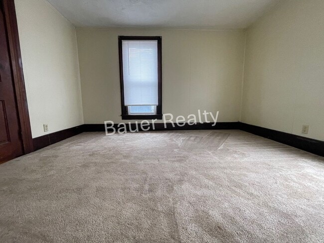 Building Photo - Affordable 3 Bedroom Home