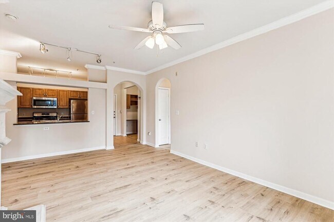 Building Photo - 12941 Centre Park Cir