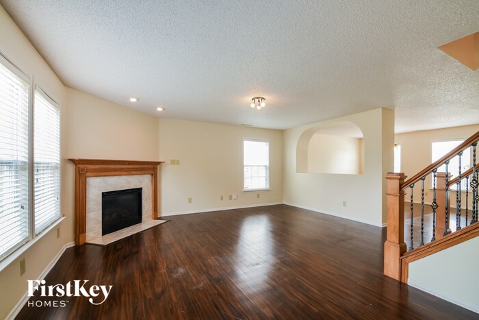 Building Photo - 10372 Waveland Cir