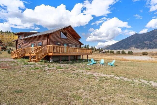 Building Photo - 5406 Henrys Lake Rd