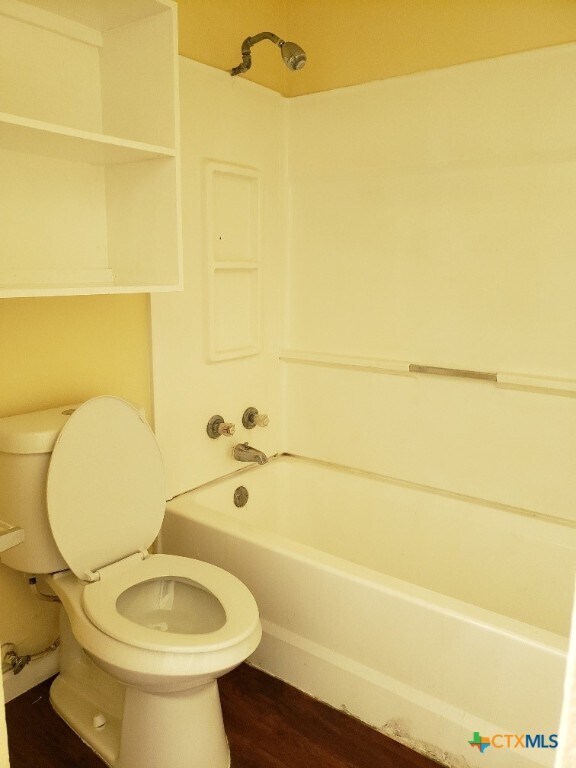 Building Photo - 1706 N Interstate 35