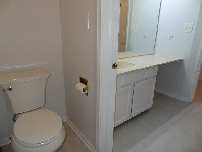 Building Photo - 450 Bridle Trail