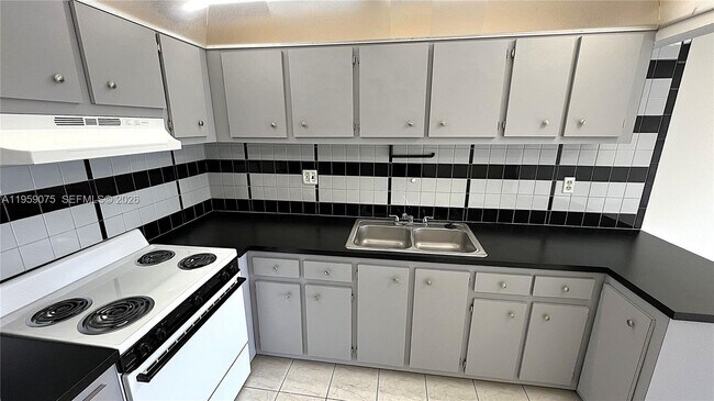 Building Photo - 14250 SW 62nd St