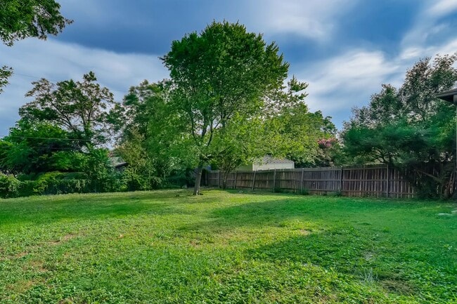 Building Photo - Minutes From Woodlawn Lake - 4 miles from ...