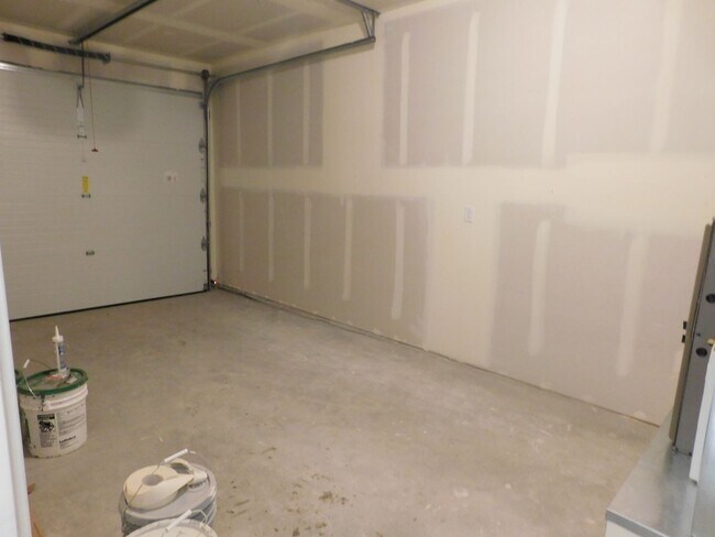 Building Photo - 2 Bed/2 Bath New Construction